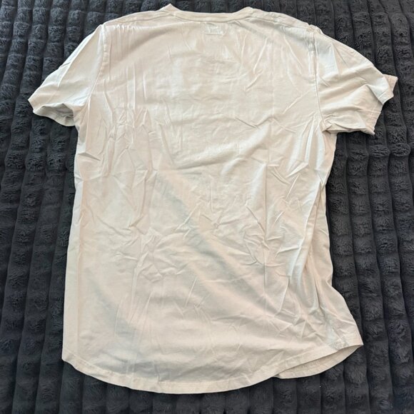 Hollister Hemmed T-Shirt - Picture 3 of 3